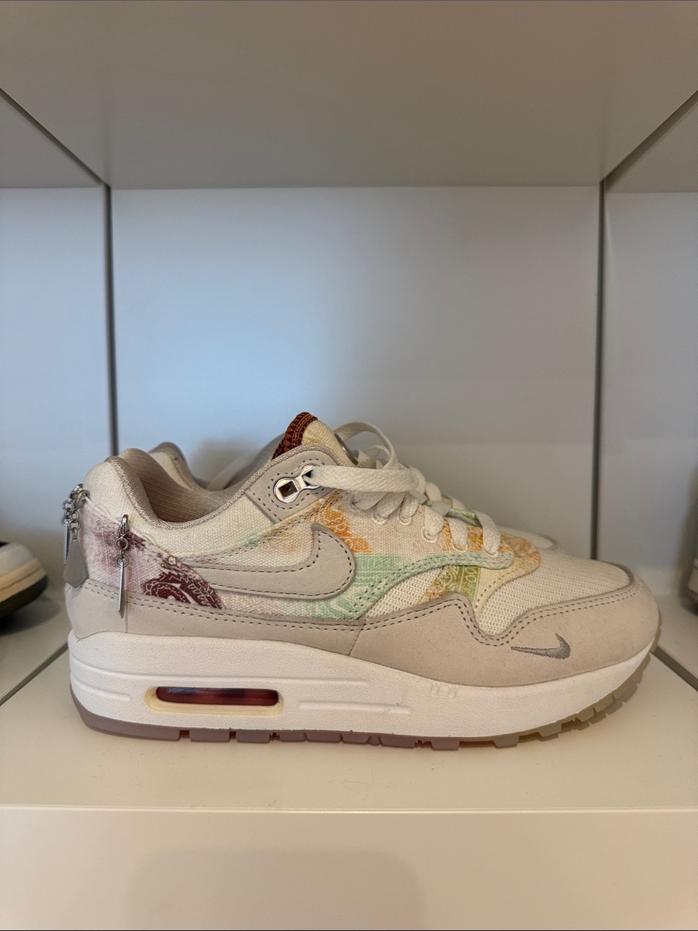 Nike Womens Air Max 1’87